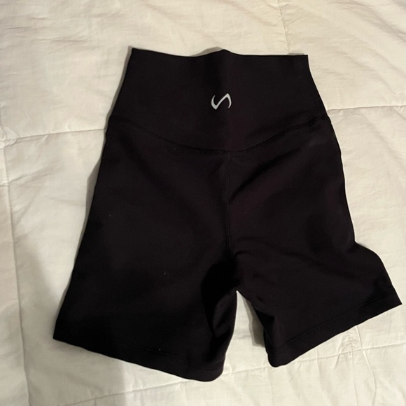 Black TLF shorts  size Xsmall - Picture 2 of 2